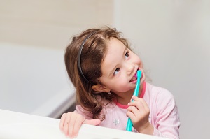 Bild:  Kinderzähne richtig putzen