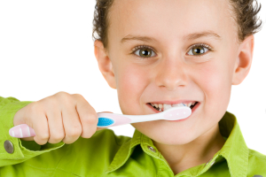 Foto:  Typische Ursachen für Mundgeruch im Kindesalter