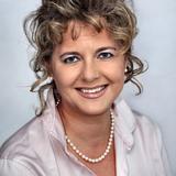 Hebamme Corinna Rickl