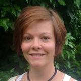 Hebamme Lena Bierschneider