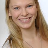 Hebamme Julia Brosig