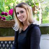 Hebamme Marie Schaffrath-Teeluckdharee