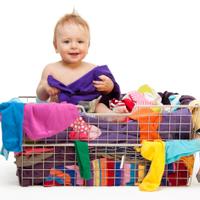 Illustration Die richtige Babybekleidung