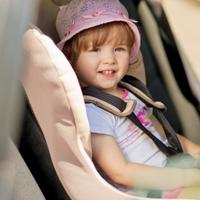 Illustration Der richtige Kindersitz