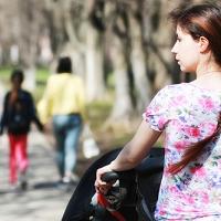 Illustration Den richtigen Zwillingskinderwagen finden